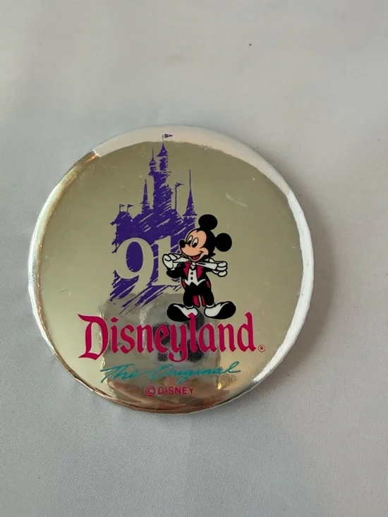 Vintage Disneyland 1991 Commemorative Pin Button, Magnet & Keychain Lot Disney - Picture 3 of 11